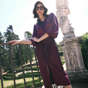 Falda midi granate con fruncido y volante