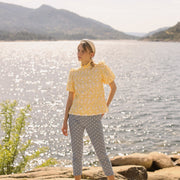 Pantalón pitillo con cintura elástica